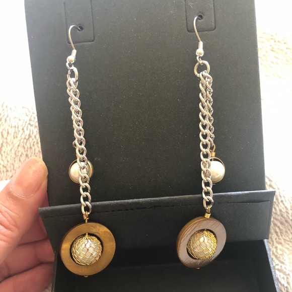 Subversive Earrings NIB - Picture 1 of 2